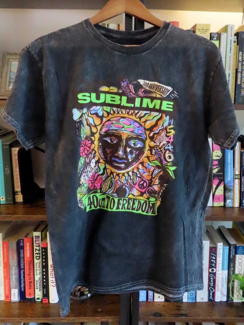 Sublime 30th Anniversary 40 oz to Freedom graphic band Tshirt Medium